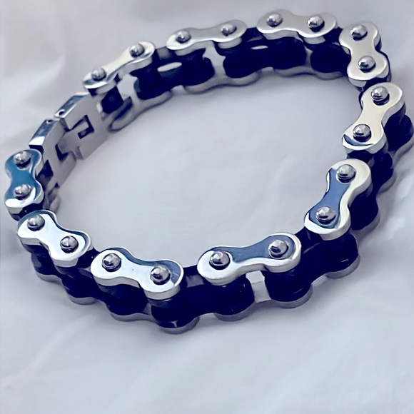 Men’s 9” Silver & Black Stainless Steel Bike Chain Bracelet - Picture 1 of 7